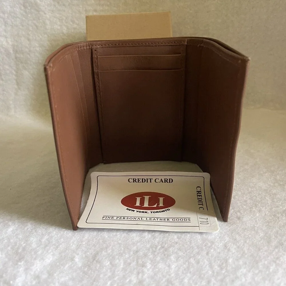 ILI New York Leather Wallet Tri Fold 8 Card Slots